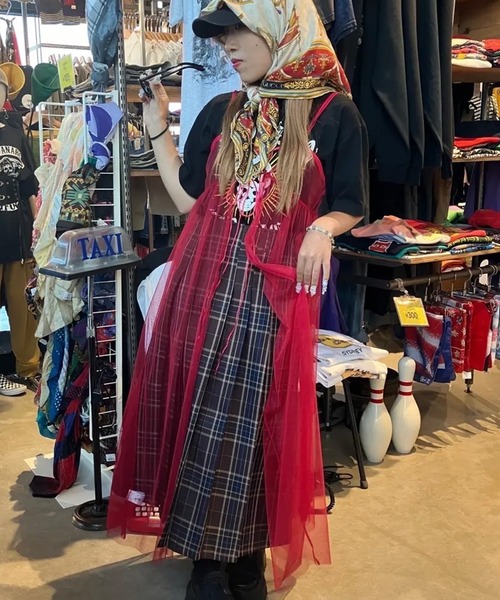 SPINNS（スピンズ）の「【2way!前後で着られる】チュールロングキャミワンピース レイヤード（ワンピース・レディース・アイボリー/ブルー/ブラック/チャコール/ピンク/グレイッシュベージュ/ピンク系その他/ライトブルー/レッド・ONESIZE）」の9枚目の写真