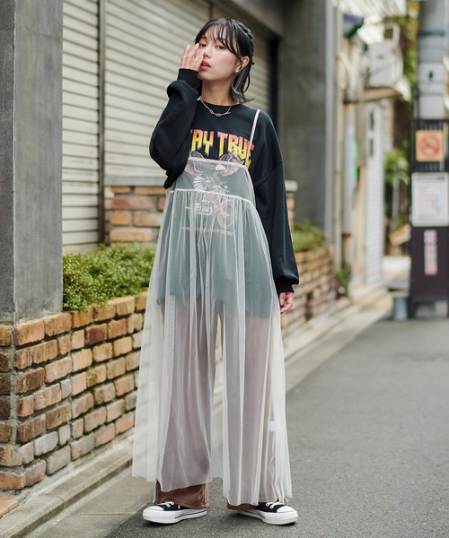 SPINNS（スピンズ）の「【2way!前後で着られる】チュールロングキャミワンピース レイヤード（ワンピース・レディース・アイボリー/ブルー/ブラック/チャコール/ピンク/グレイッシュベージュ/ピンク系その他/ライトブルー/レッド・ONESIZE）」の18枚目の写真