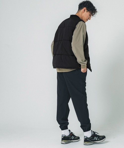 coca（coca）（コカ）の「ユニセックスVネック中綿ベスト（ダウンベスト・レディース・アイボリー/ブラック・M/L）」の12枚目の写真