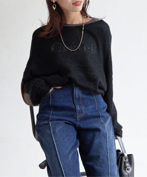 Chez toi(シェトワ)の「モヘアライクシアーVネックプルオーバー(ニット/セーター・レディース・オフホワイト/ブラック/ブルー・FREE)」の1枚目の写真
