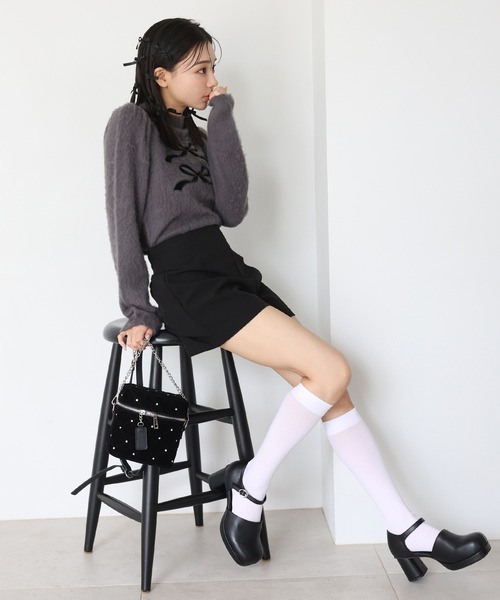 one after another NICE CLAUP（ワンアフターアナザーナイスクラップ）の「【ribbon collection】フロントリボンニット（ニット/セーター・レディース・オフホワイト/チャコールグレー・FREE）」の8枚目の写真