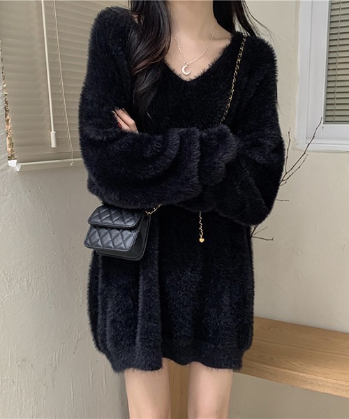 gossip！ロサンゼルス（ゴシップロサンゼルス）の「YUGA　Vネック　ルーズシルエットセーター（ニット/セーター・レディース・ブラウン/ブルー/オフホワイト/レッド/ブラック・FREE）」の7枚目の写真