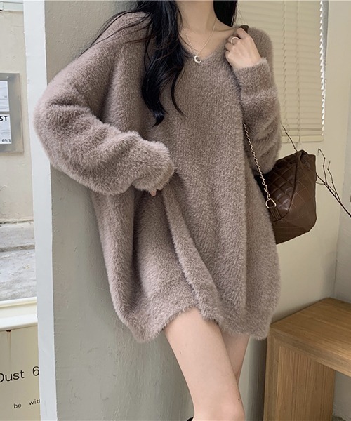 gossip！ロサンゼルス（ゴシップロサンゼルス）の「YUGA　Vネック　ルーズシルエットセーター（ニット/セーター・レディース・ブラウン/ブルー/オフホワイト/レッド/ブラック・FREE）」の10枚目の写真