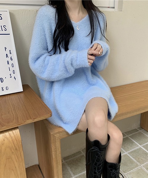 gossip！ロサンゼルス（ゴシップロサンゼルス）の「YUGA　Vネック　ルーズシルエットセーター（ニット/セーター・レディース・ブラウン/ブルー/オフホワイト/レッド/ブラック・FREE）」の14枚目の写真