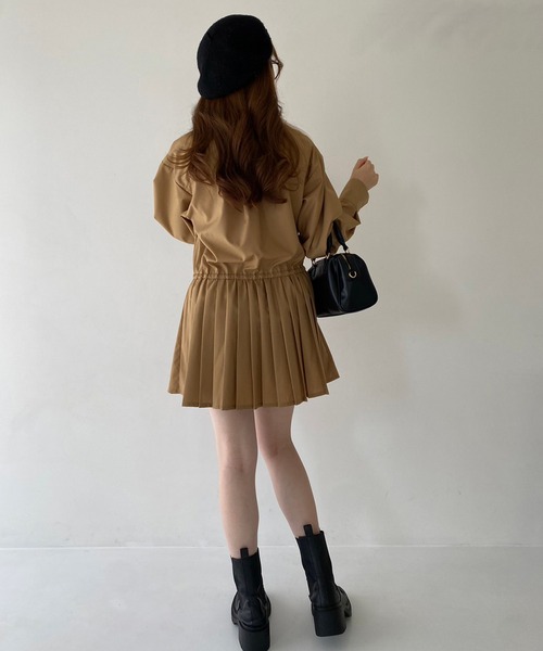 one after another NICE CLAUP(ワンアフターアナザーナイスクラップ)の「タイ付きシャツプリーツミニワンピース(ワンピース・レディース・オフホワイト/グレー/ブラウン・FREE)」の11枚目の写真