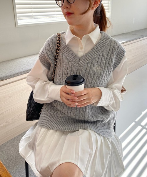 one after another NICE CLAUP(ワンアフターアナザーナイスクラップ)の「タイ付きシャツプリーツミニワンピース(ワンピース・レディース・オフホワイト/グレー/ブラウン・FREE)」の21枚目の写真