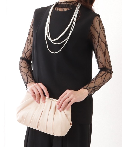 Lace Ladies(レースレディース)の「メタリック バー タック プリーツ クラッチ バッグ(クラッチバッグ・レディース・ブラック/アイボリー・FREE)」の17枚目の写真