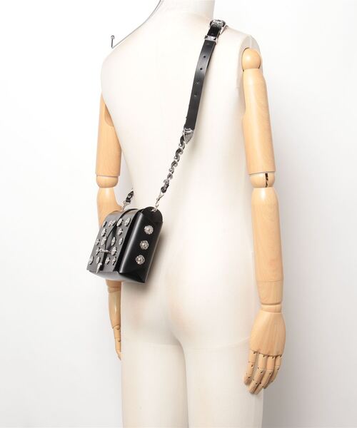 TOGA PULLA(トーガ プルラ)の「TOGA PULLA Chain bag(ショルダーバッグ・レディース・ブラック・FREE)」の9枚目の写真
