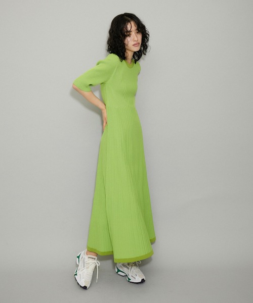 りんご✴︎OMMO 新品・未使用イエロー×グレー　バイカラーニットワンピース ADAM ET ROPE'（アダムエロペ）の「【WEB限定・サステナブル