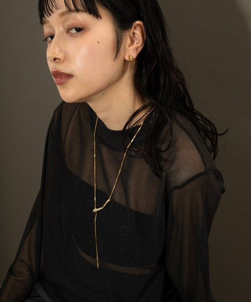voov(ブーブ)の「【金属アレルギー対応】小さめ 艶感 ドロップ型 イヤリング 結婚式 デイリー(イヤリング・レディース・ゴールド/シルバー・フリー)」の17枚目の写真