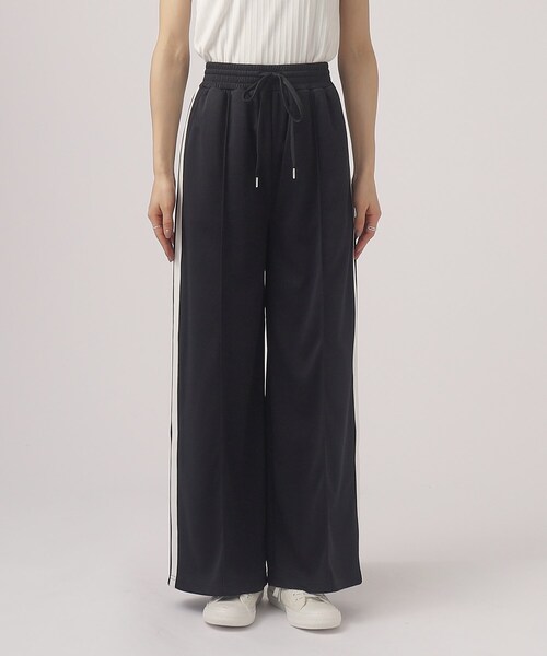 Cutie Blonde(キューティーブロンド)の「◆【セットアップ可】ライン入り トラックワイドパンツ(その他パンツ・レディース・グレー/ネイビー/ブラック・02/03/04)」の16枚目の写真