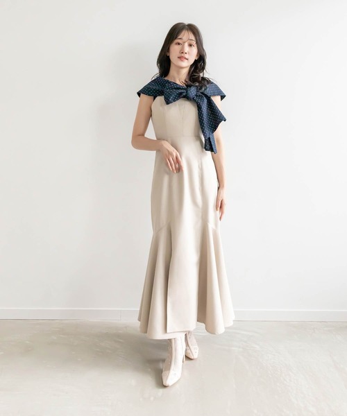 RANDA（ランダ）の「ハイウエストマーメイドキャミワンピース（ワンピース・レディース・ベージュ/グレー/ブラック・1/0）」の3枚目の写真