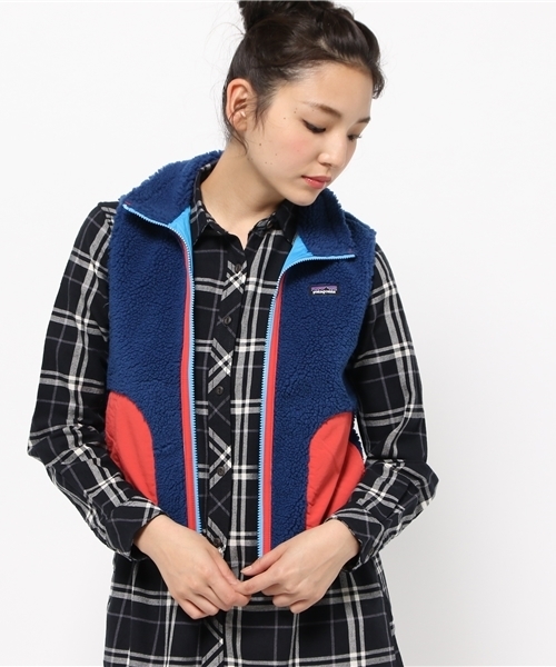 patagonia(パタゴニア)の「Patagonia / Kids Retro-X Vest 15FW(ベスト・レディース・ナチュラル/ネイビー・ONE SIZE)」の4枚目の写真
