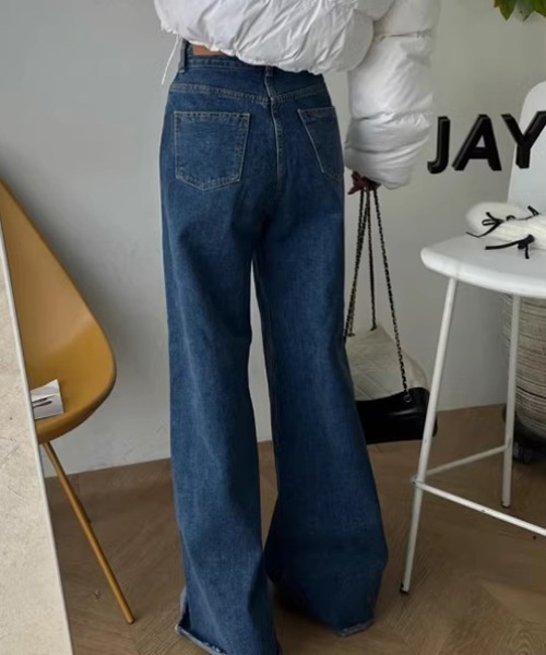 COCOMOMO(ココモモ)の「ワイドデニムパンツ ハイウエストダブルボタン(デニムパンツ・レディース・ダークブルー/ブラック・S/M/L)」の6枚目の写真
