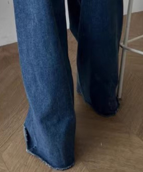 COCOMOMO(ココモモ)の「ワイドデニムパンツ ハイウエストダブルボタン(デニムパンツ・レディース・ダークブルー/ブラック・S/M/L)」の13枚目の写真