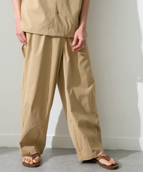 URBAN RESEARCH Sonny Label(アーバンリサーチサニーレーベル)の「『吸水速乾/接触冷感/イージーケア』マルチ機能バルーンパンツ(その他パンツ・メンズ・カーキ/ブラック/ベージュ・LARGE/MEDIUM)」の4枚目の写真