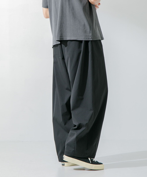 URBAN RESEARCH Sonny Label(アーバンリサーチサニーレーベル)の「『吸水速乾/接触冷感/イージーケア』マルチ機能バルーンパンツ(その他パンツ・メンズ・カーキ/ブラック/ベージュ・LARGE/MEDIUM)」の12枚目の写真