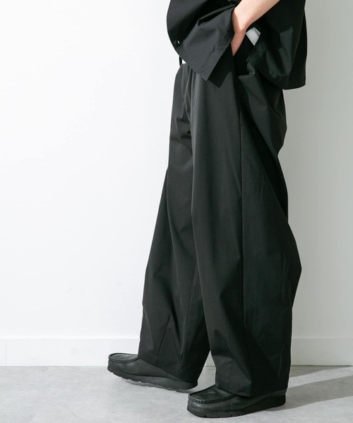 URBAN RESEARCH Sonny Label(アーバンリサーチサニーレーベル)の「『吸水速乾/接触冷感/イージーケア』マルチ機能バルーンパンツ(その他パンツ・メンズ・カーキ/ブラック/ベージュ・LARGE/MEDIUM)」の20枚目の写真