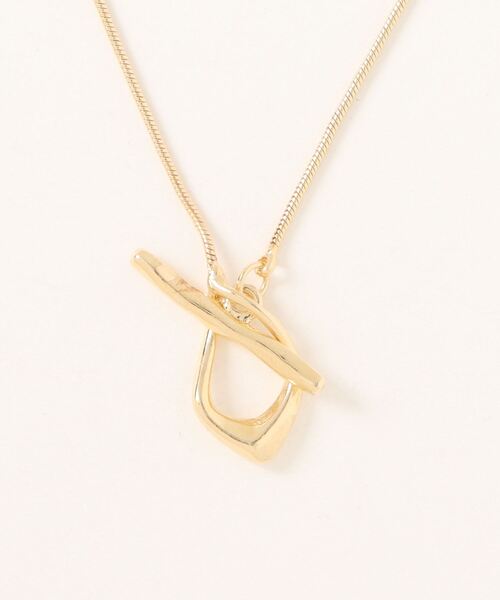 Q(キュー)の「マンテルショートネックレス(ネックレス・レディース・ゴールド/シルバー・ONE SIZE)」の4枚目の写真