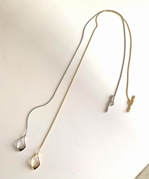 Q(キュー)の「マンテルショートネックレス(ネックレス・レディース・ゴールド/シルバー・ONE SIZE)」の7枚目の写真