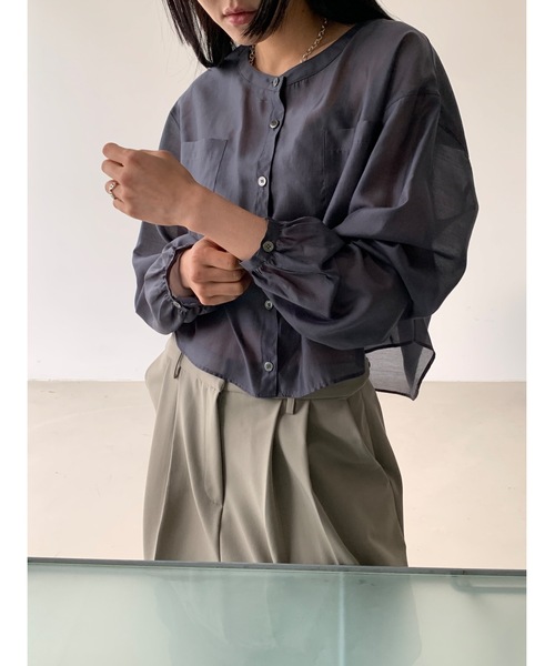Didot.showroom(ディドット ショールーム)の「【DIDOT.】テンセル シアークロップド ブラウス(シャツ/ブラウス・レディース・クリーム/チャコール/サーモンピンク・FREE)」の5枚目の写真