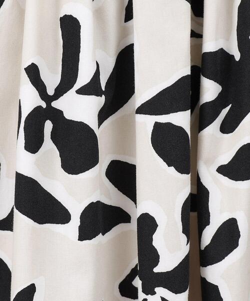 OPAQUE.CLIP（オペークドットクリップ）の「◆ボタニカルフラワー ボリュームフレアスカート【洗濯機洗い可】（スカート・レディース・ダークブラウン系/アイボリー系・36/38/40）」の8枚目の写真