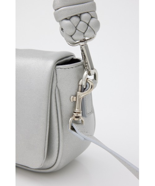 rienda(リエンダ)の「ブレイドハンドル2WAYバッグ(ショルダーバッグ・レディース・シルバー/ブラック・FREE)」の7枚目の写真