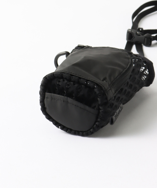 Snow Peak(スノーピーク)の「SNOWPEAK / スノーピーク Double Face Mesh Bottle Carrier(ショルダーバッグ・メンズ・ブラック・FREE)」の5枚目の写真