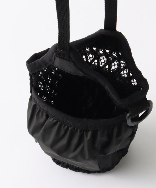 Snow Peak(スノーピーク)の「SNOWPEAK / スノーピーク Double Face Mesh Bottle Carrier(ショルダーバッグ・メンズ・ブラック・FREE)」の7枚目の写真