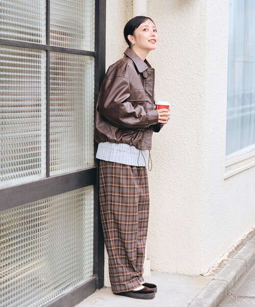 FREAK'S STORE（フリークスストア）の「フェイクレザー ショートブルゾン（ブルゾン・レディース・ブラウン/ブラック/オフホワイト・ﾌﾘ-）」の6枚目の写真