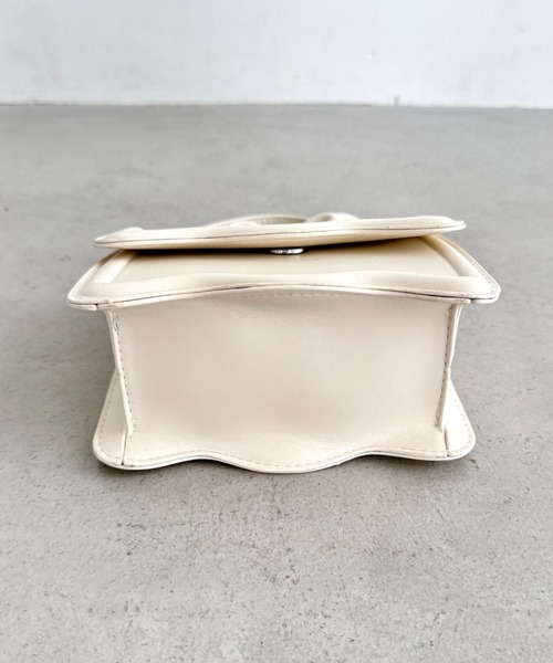 Loueme(ルエム)の「トップリボン2WAYショルダーバッグ(ショルダーバッグ・レディース・ピンク/シルバー/アイボリー/ブラック・FREE)」の5枚目の写真