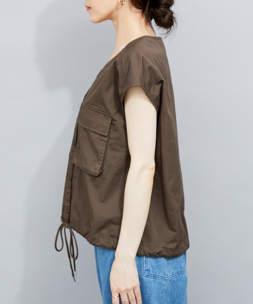 le cercle ADAM ET ROPE'(ルセルクルアダムエロペ)の「裾ドロストノースリーブブラウス(シャツ/ブラウス・レディース・ブラック/ダークブラウン・FREE)」の11枚目の写真