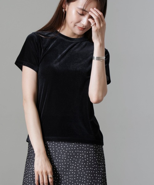 NANO universe(ナノユニバース)の「シアーベロアコンパクトTシャツ washable(Tシャツ/カットソー・レディース・ブラック/グレー/オフホワイト・FREE)」の2枚目の写真