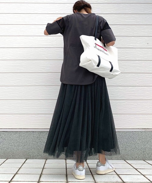 Q（キュー）の「ロゴチュールT（Tシャツ/カットソー・レディース・ホワイト/チャコールグレー・MEDIUM）」の12枚目の写真