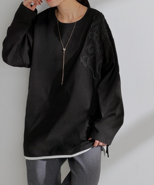 HUG.U(ハグユー)の「刺繍ロンT(Tシャツ/カットソー・レディース・マスタード/レッド/グリーン/ブラック/グレー/ブラック系その他/ライトグレー/ダークグレー/イエロー系その他・FREE)」の1枚目の写真