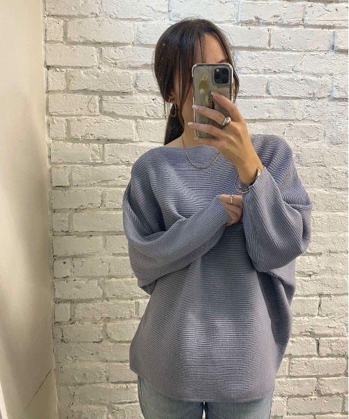 and it_（アンドイット）の「ボートネックリブドルマンプルオーバー（ニット/セーター・レディース・ライトブルー/ブラック/オフホワイト/カーキ/イエロー/ライトグリーン/マスタード/モカ・M）」の6枚目の写真