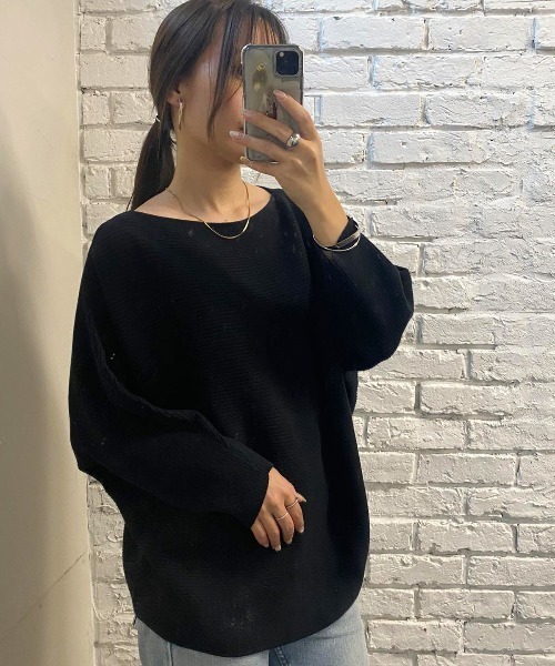 and it_（アンドイット）の「ボートネックリブドルマンプルオーバー（ニット/セーター・レディース・ライトブルー/ブラック/オフホワイト/カーキ/イエロー/ライトグリーン/マスタード/モカ・M）」の3枚目の写真