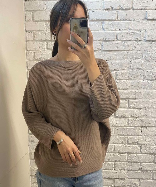 and it_（アンドイット）の「ボートネックリブドルマンプルオーバー（ニット/セーター・レディース・ライトブルー/ブラック/オフホワイト/カーキ/イエロー/ライトグリーン/マスタード/モカ・M）」の4枚目の写真