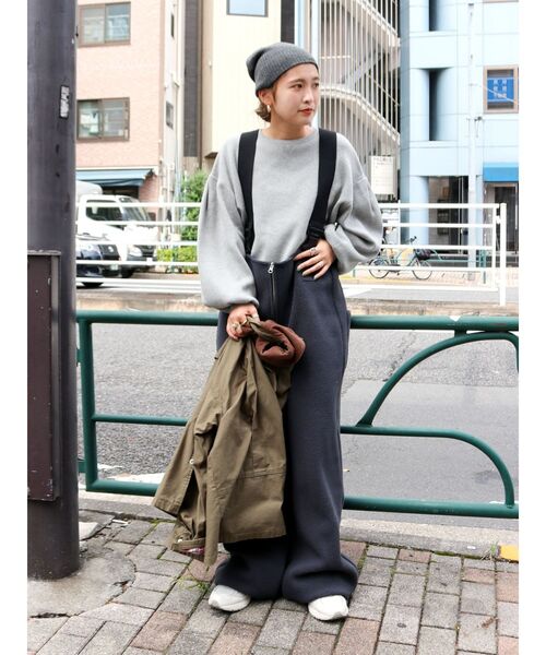 Ungrid（アングリッド）の「【WEB限定】スリーブタックスウェットライクルーズニット（ニット/セーター・レディース・ライトグレー/レッド/ピンク/ブラック/ブルー・FREE）」の21枚目の写真