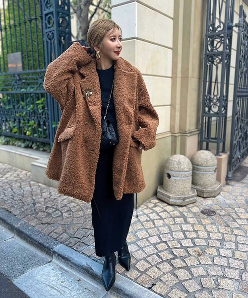 INTERPLAY(インタープレイ)の「【INTERPLAY x MAIKO】Boa Flare Jacket Coat(その他アウター・レディース・ブラウン/アイボリー・FREE)」の2枚目の写真