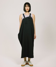 カット&フォールドジャンパースカート