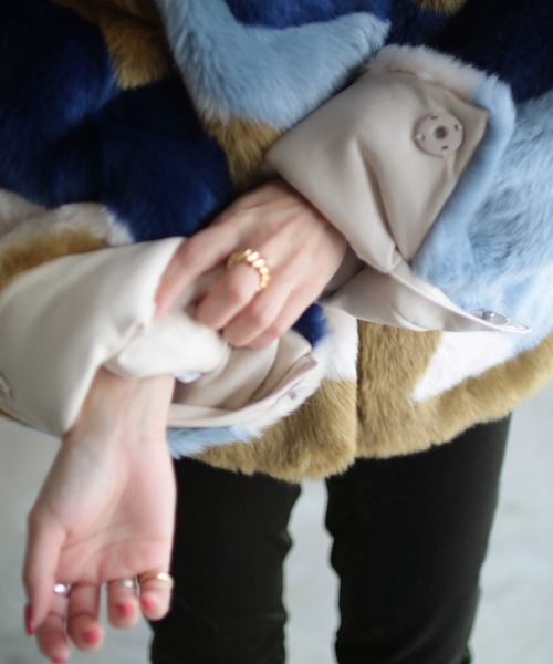 ○★新品未使用　jakke（ジャッキー）TRACI　フェイクファーコート　M Jakke.◇Traci Boxy Faux Fur Coat◇ふわふわフェイクファーJK