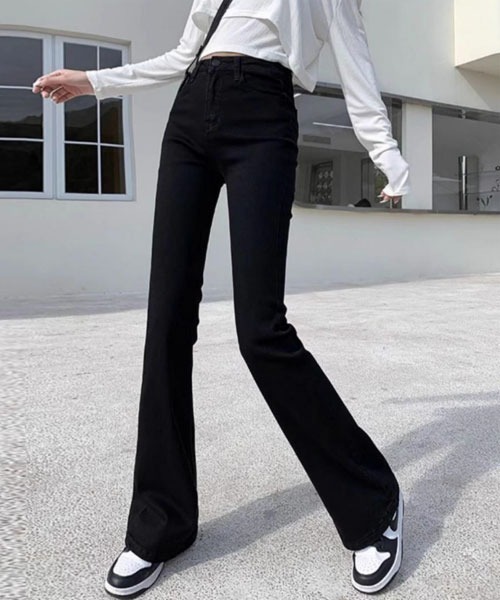 urge:(アージコロン )の「【URGE:】フレア ブラック デニム パンツ(デニムパンツ・レディース・ブラック・MEDIUM/LARGE/X-LARGE/SMALL)」の1枚目の写真