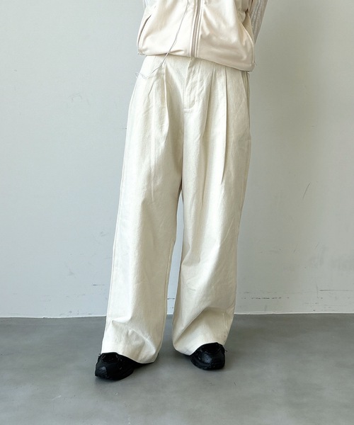 UNDERSTATEMENTs(アンダーステイトメント)の「【ユニセックス】2タック起毛チノワイドパンツ(チノパンツ・メンズ・オフホワイト/カーキ・MEDIUM/SMALL)」の5枚目の写真