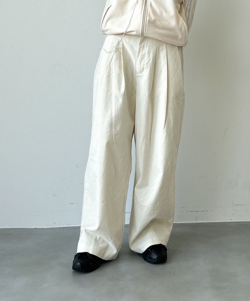 UNDERSTATEMENTs(アンダーステイトメント)の「【ユニセックス】2タック起毛チノワイドパンツ(チノパンツ・メンズ・オフホワイト/カーキ・MEDIUM/SMALL)」の6枚目の写真