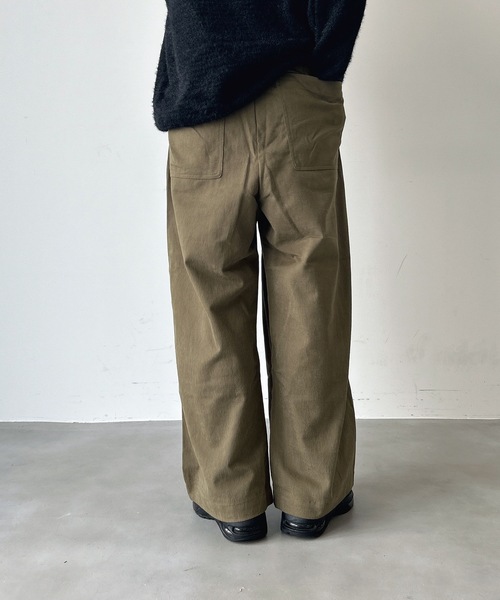 UNDERSTATEMENTs(アンダーステイトメント)の「【ユニセックス】2タック起毛チノワイドパンツ(チノパンツ・メンズ・オフホワイト/カーキ・MEDIUM/SMALL)」の18枚目の写真