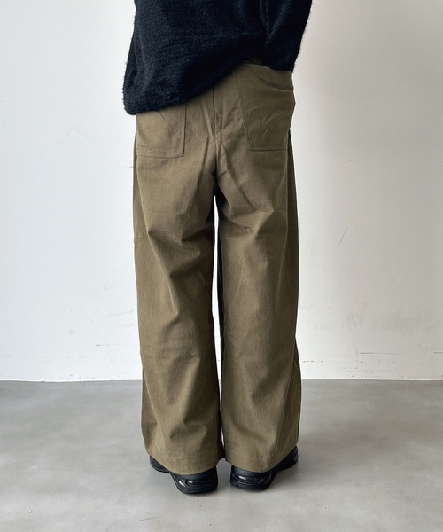 UNDERSTATEMENTs(アンダーステイトメント)の「【ユニセックス】2タック起毛チノワイドパンツ(チノパンツ・メンズ・オフホワイト/カーキ・MEDIUM/SMALL)」の19枚目の写真