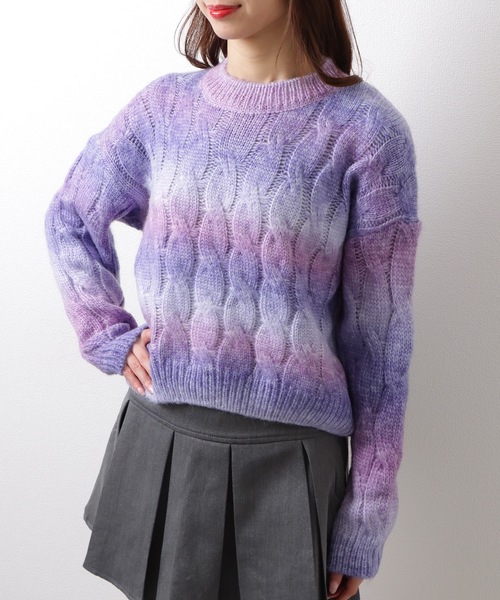Lace Ladies(レースレディース)の「ラウンドネック ショート丈 グラデーション 配色 リブ ケーブルニット トップス(ニット/セーター・レディース・グレー/グリーン/パープル/イエロー・FREE)」の4枚目の写真