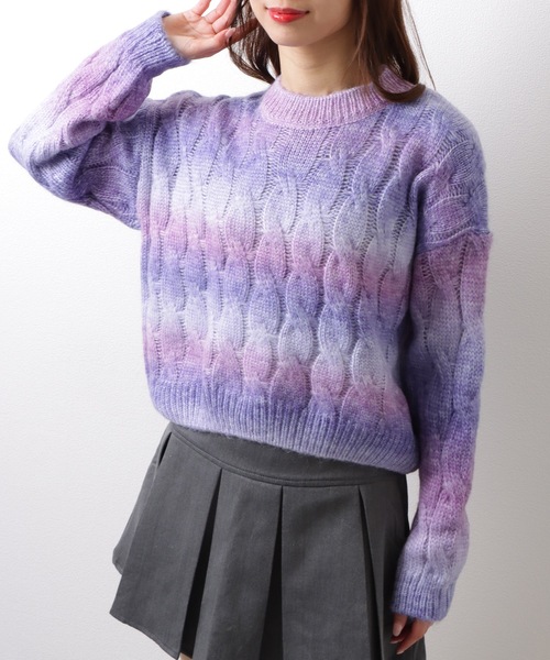 Lace Ladies(レースレディース)の「ラウンドネック ショート丈 グラデーション 配色 リブ ケーブルニット トップス(ニット/セーター・レディース・グレー/グリーン/パープル/イエロー・FREE)」の11枚目の写真