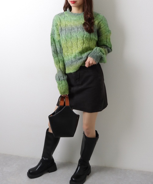 Lace Ladies(レースレディース)の「ラウンドネック ショート丈 グラデーション 配色 リブ ケーブルニット トップス(ニット/セーター・レディース・グレー/グリーン/パープル/イエロー・FREE)」の20枚目の写真